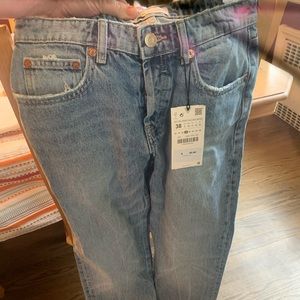 Brand Zara Mid Rise jeans
